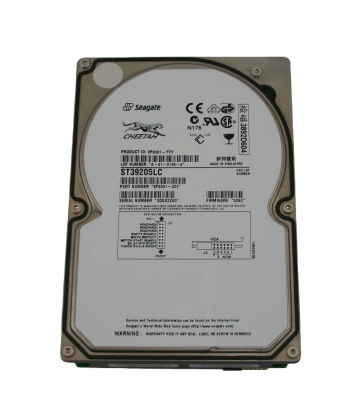 Жесткий диск Seagate 9P8001 18,4Gb 10000 U160SCSI 3.5" HDD